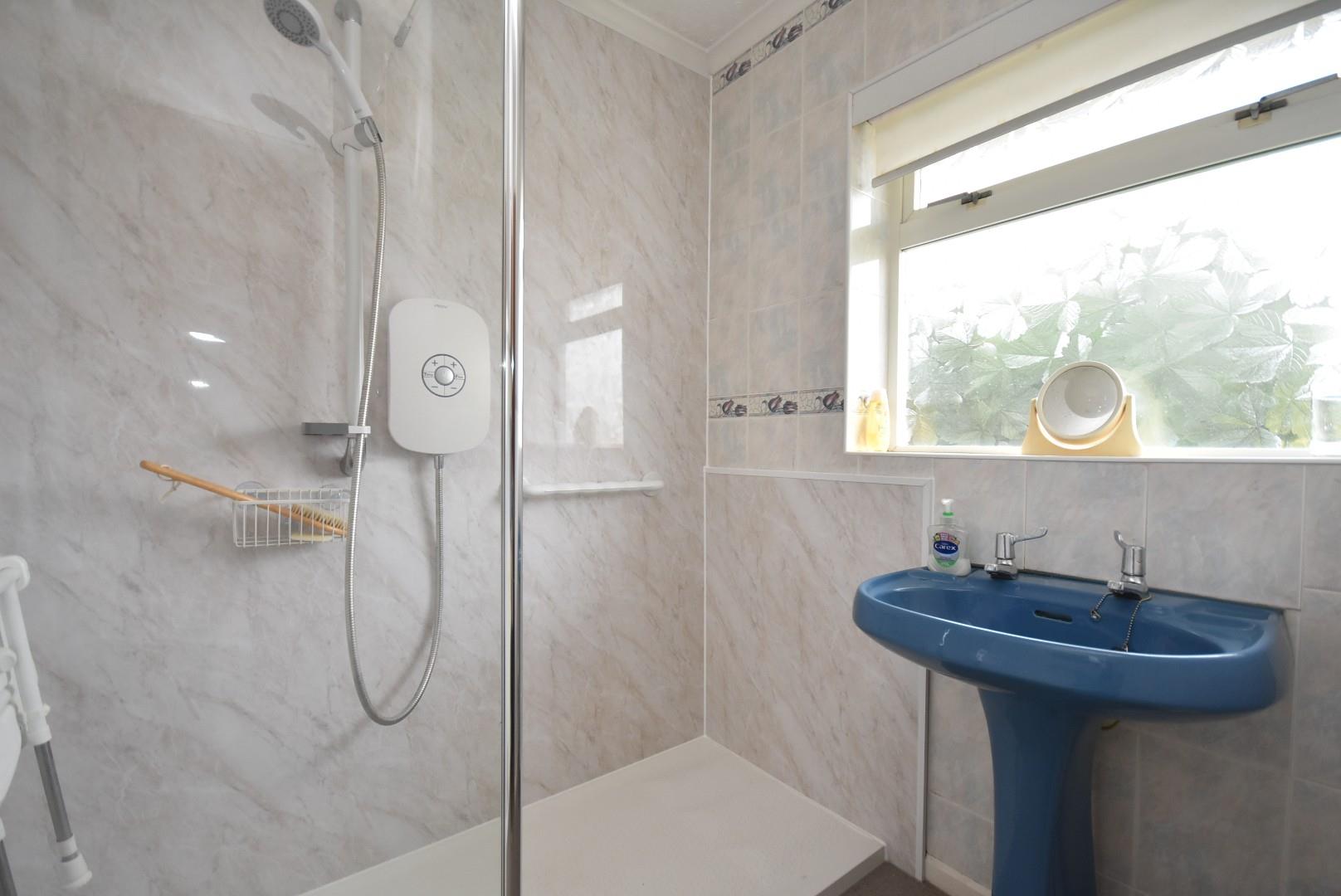 32 Laburnum Way, Penarth, CF64 3NF